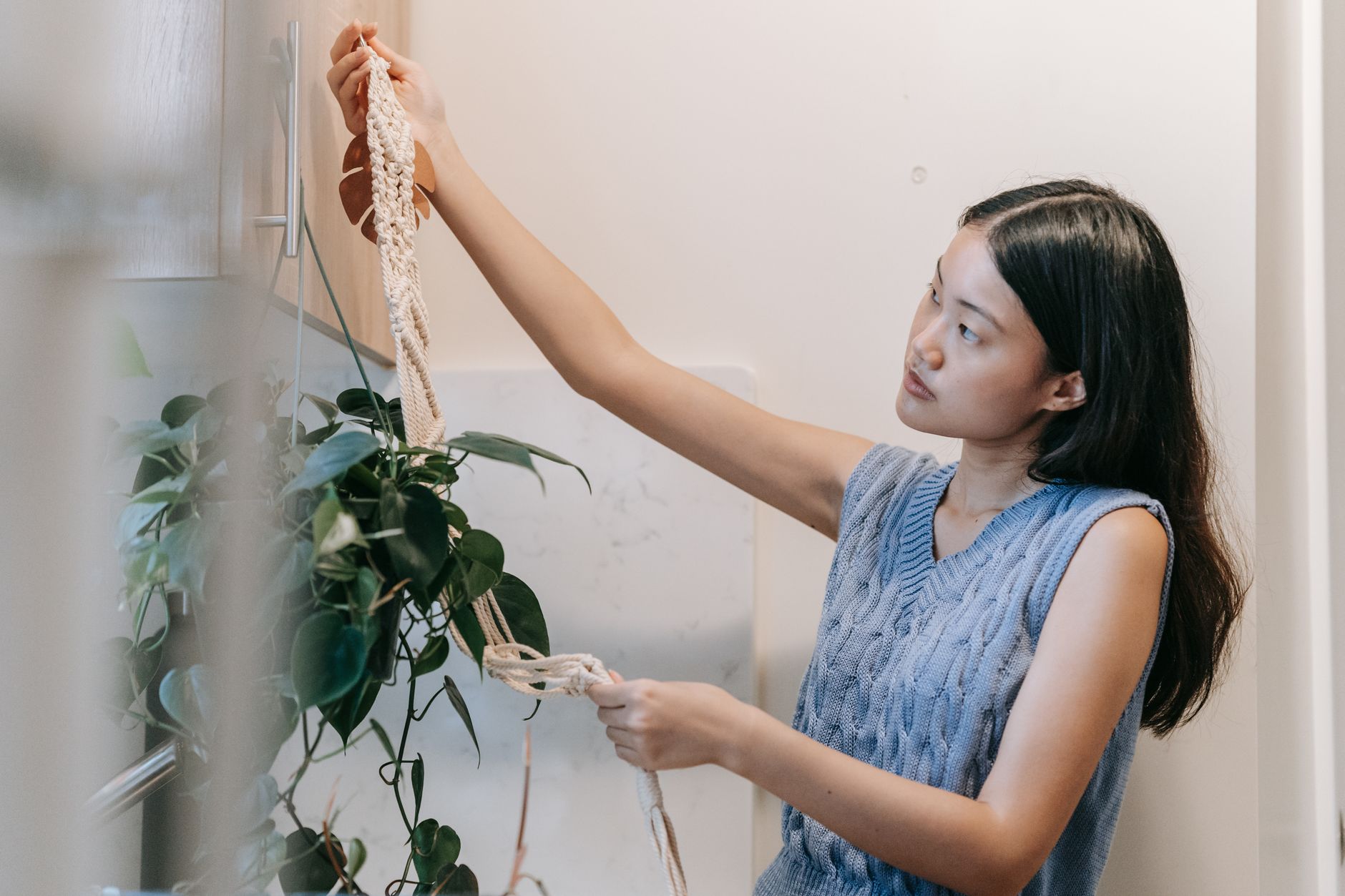 Fruit-inspired macramé wall hanging dip dye UK style with berry and rose gradient